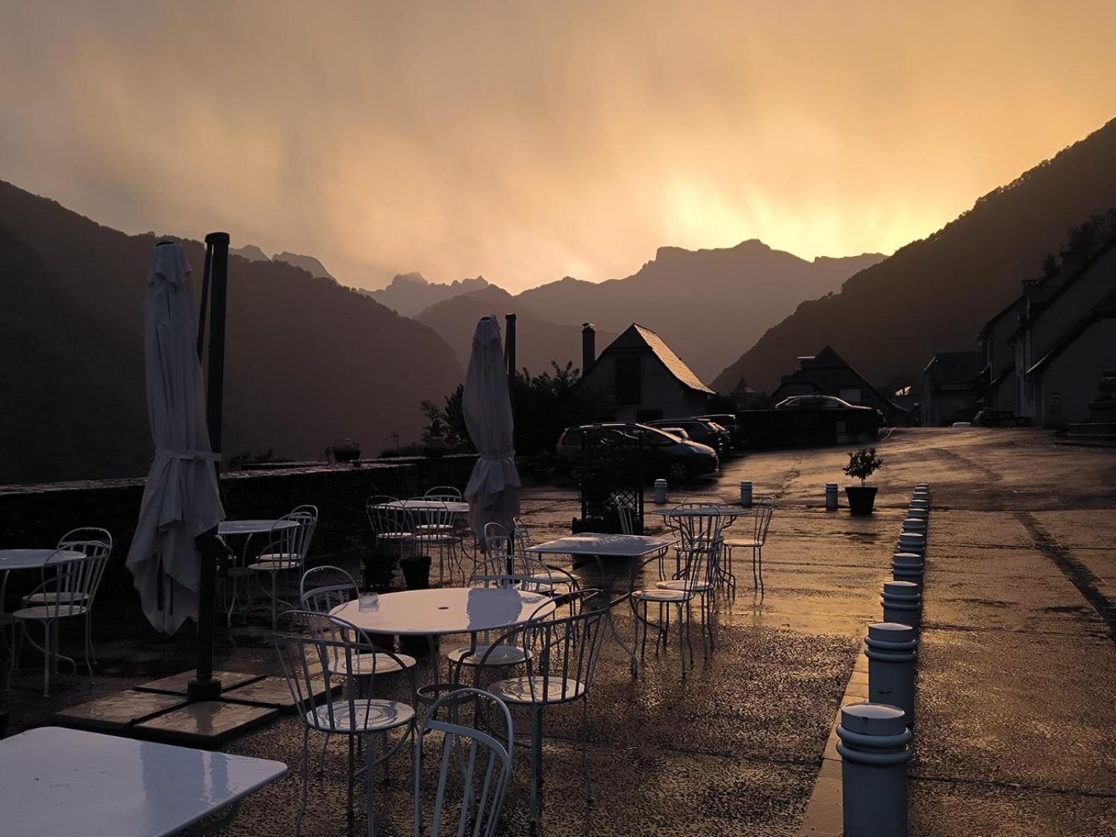 Chateau D'Arance Hotel Restaurant Espace Bien-Etre Cette-Eygun Exterior foto